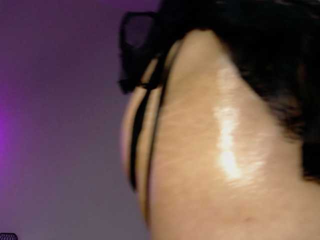 RavenFoxy live cam on BongaCams