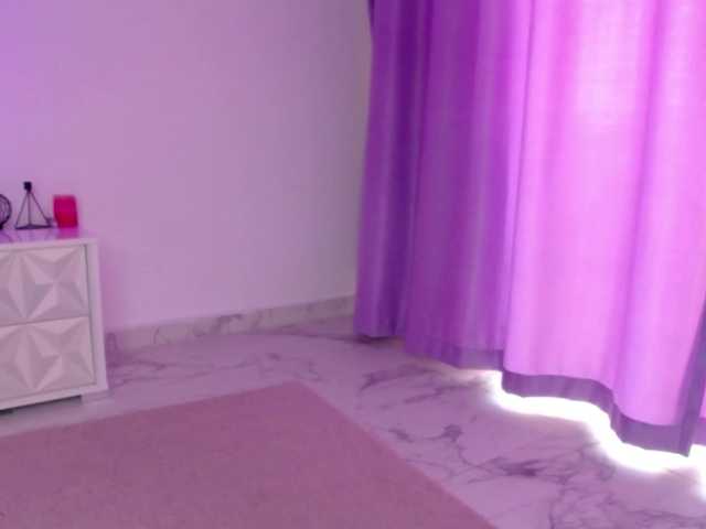 RavenFoxy live cam on BongaCams