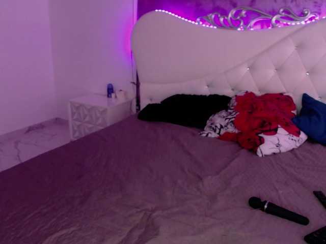 RavenFoxy live cam on BongaCams
