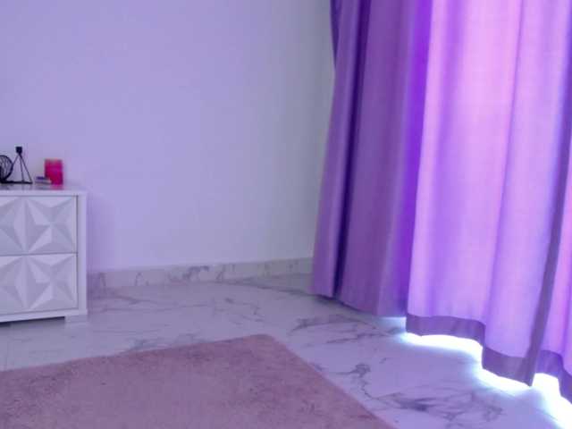 RavenFoxy live cam on BongaCams