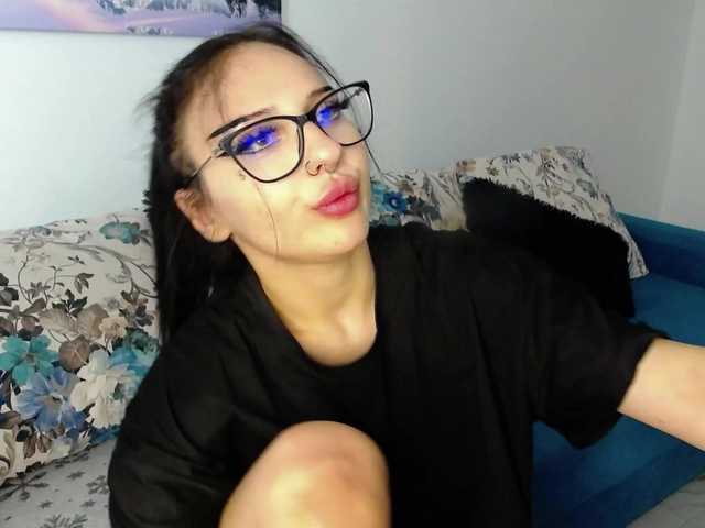 RavenFoxy live cam on BongaCams