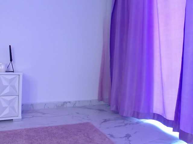 RavenFoxy live cam on BongaCams