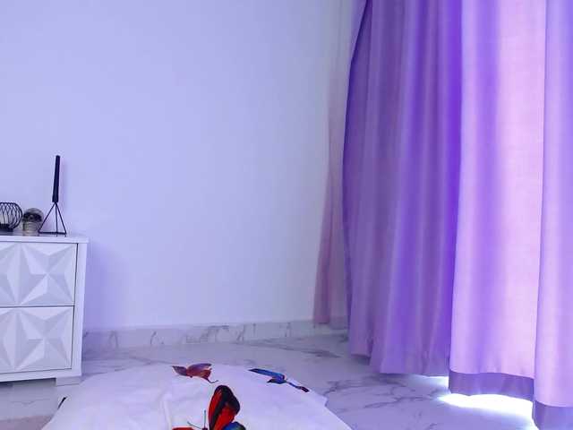 RavenFoxy live cam on BongaCams