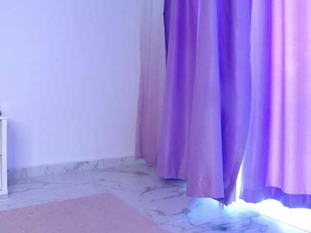RavenFoxy live cam on BongaCams