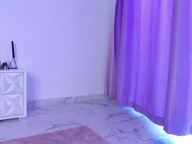 RavenFoxy live cam on BongaCams