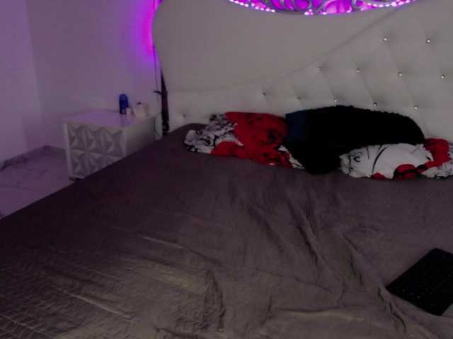 RavenFoxy live cam on BongaCams