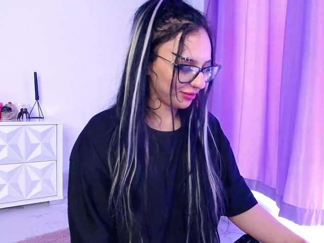 RavenFoxy live cam on BongaCams