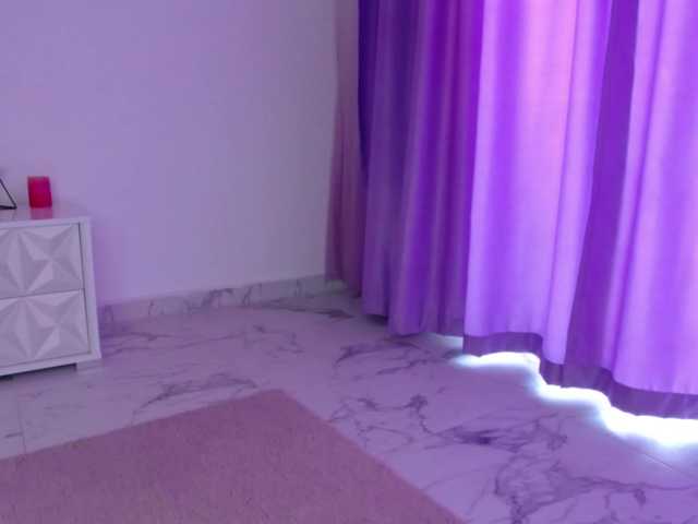 RavenFoxy live cam on BongaCams