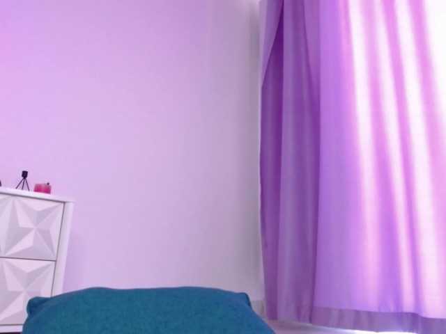 RavenFoxy live cam on BongaCams