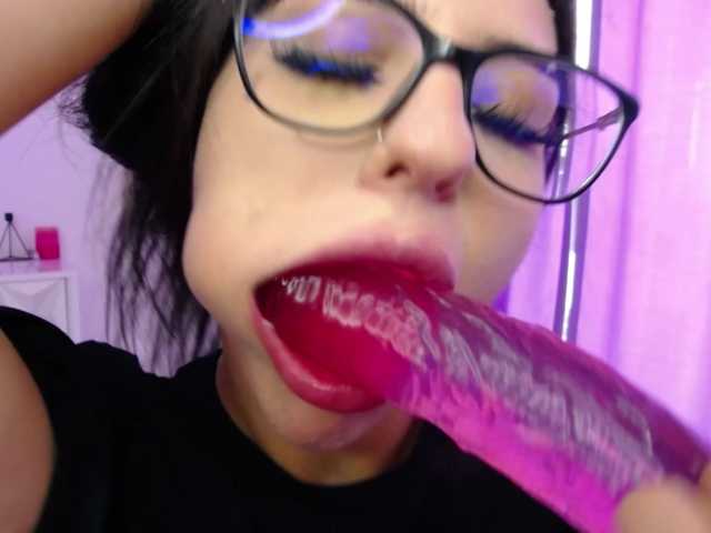 RavenFoxy live cam on BongaCams