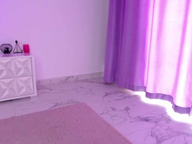 RavenFoxy live cam on BongaCams