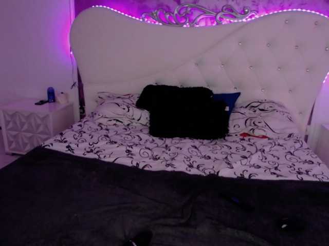RavenFoxy live cam on BongaCams