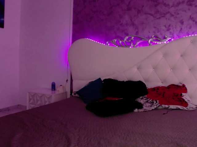 RavenFoxy live cam on BongaCams