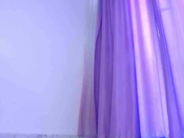 RavenFoxy live cam on BongaCams