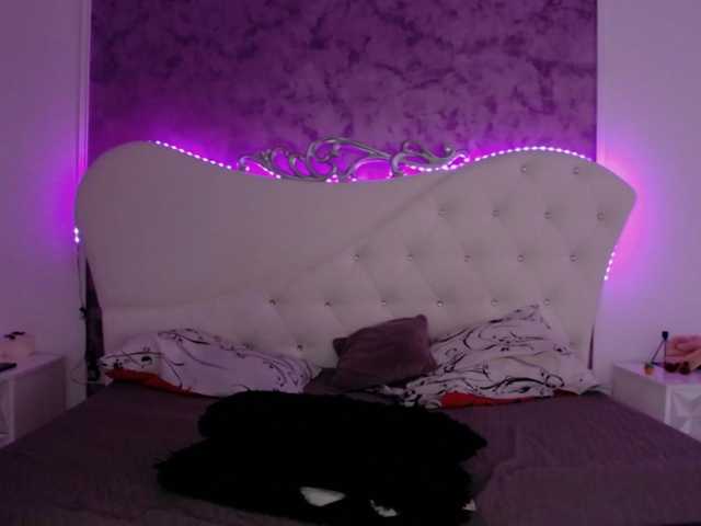 RavenFoxy live cam on BongaCams