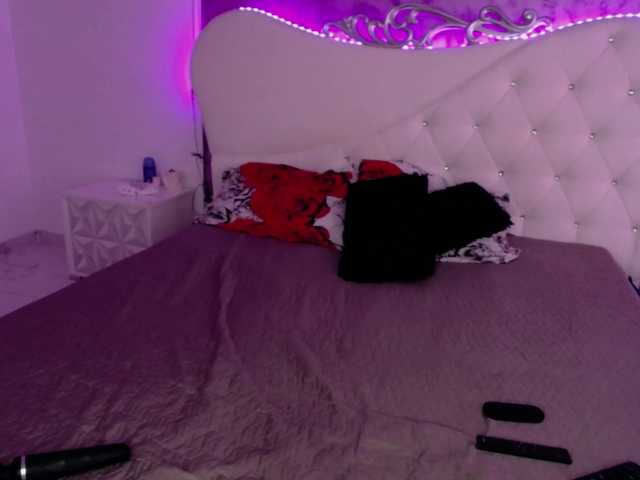 RavenFoxy live cam on BongaCams