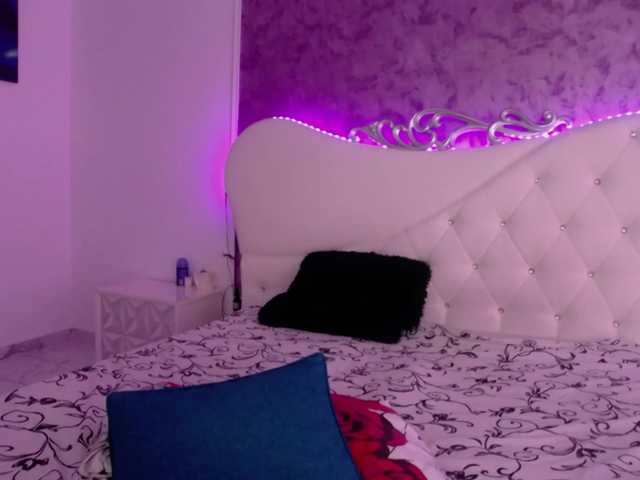 RavenFoxy live cam on BongaCams