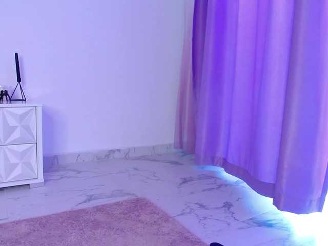 RavenFoxy live cam on BongaCams