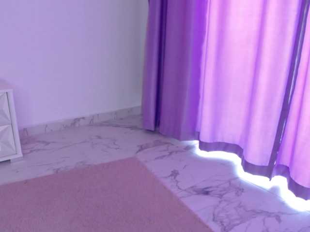 RavenFoxy live cam on BongaCams