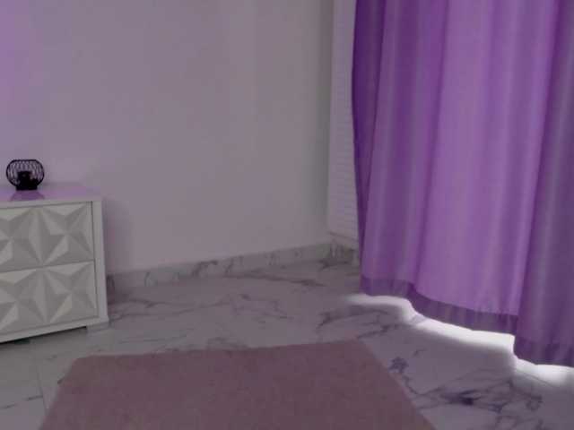 RavenFoxy live cam on BongaCams