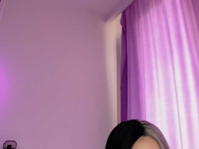 RavenFoxy live cam on BongaCams
