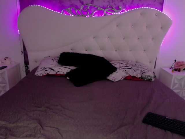 RavenFoxy live cam on BongaCams