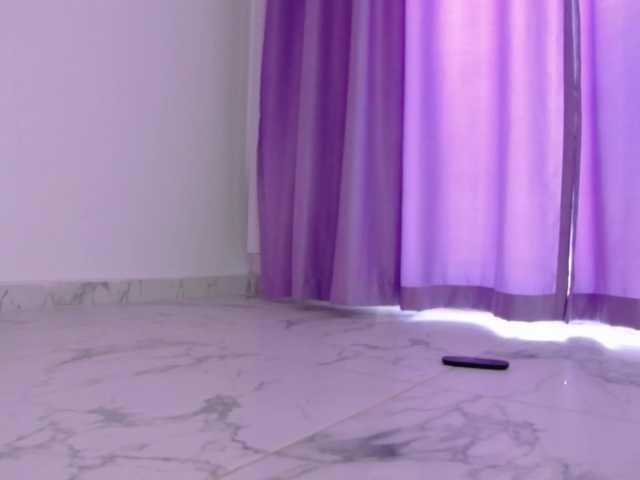RavenFoxy live cam on BongaCams