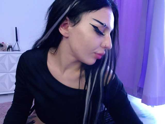 RavenFoxy live cam on BongaCams