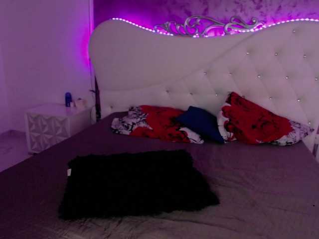 RavenFoxy live cam on BongaCams