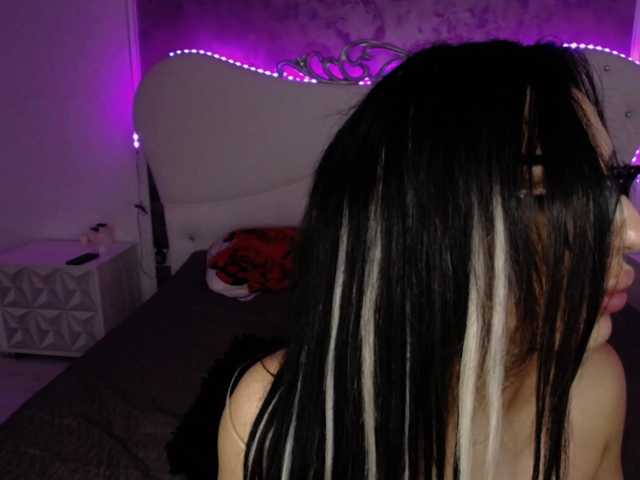 RavenFoxy live cam on BongaCams