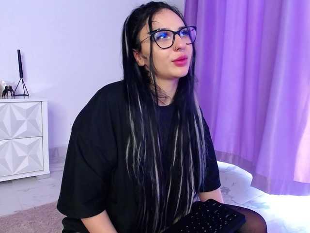 RavenFoxy live cam on BongaCams