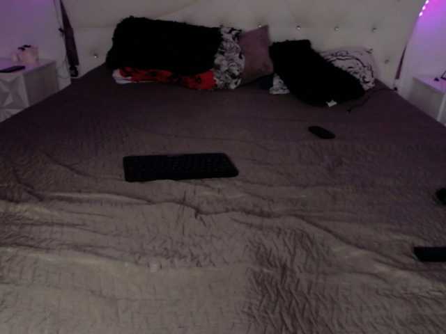 RavenFoxy live cam on BongaCams