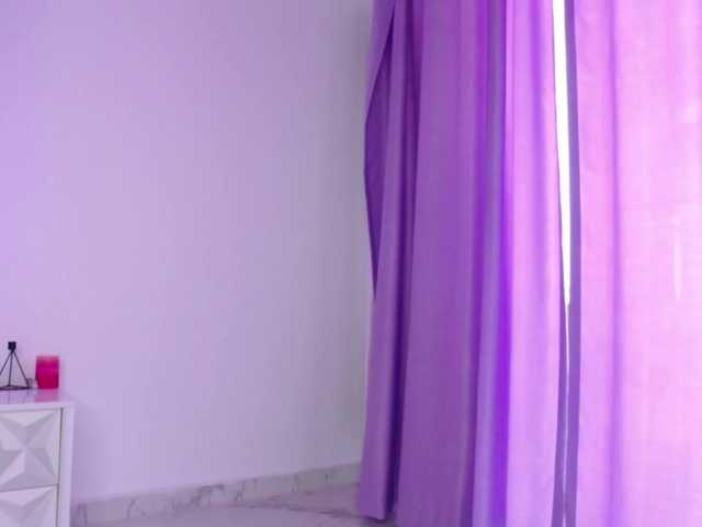 RavenFoxy live cam on BongaCams