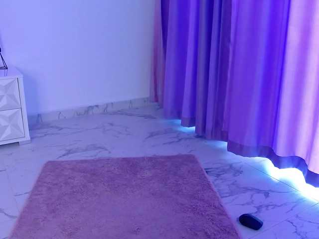 RavenFoxy live cam on BongaCams