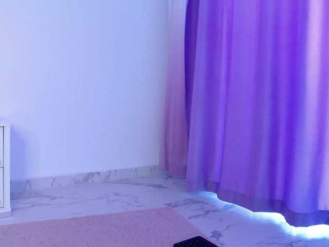 RavenFoxy live cam on BongaCams