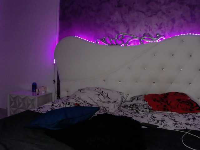 RavenFoxy live cam on BongaCams