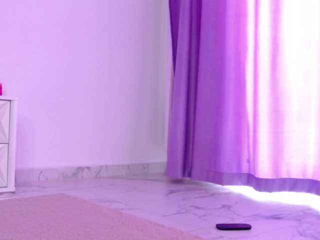 RavenFoxy live cam on BongaCams