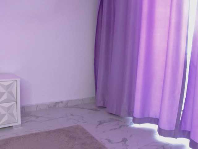 RavenFoxy live cam on BongaCams