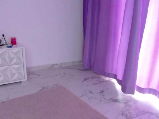 RavenFoxy live cam on BongaCams