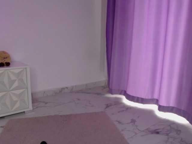 RavenFoxy live cam on BongaCams