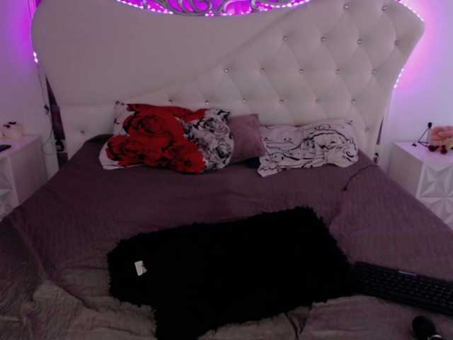 RavenFoxy live cam on BongaCams