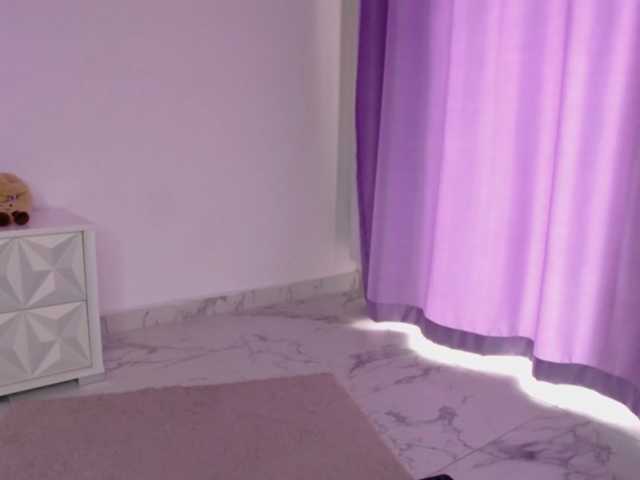 RavenFoxy live cam on BongaCams