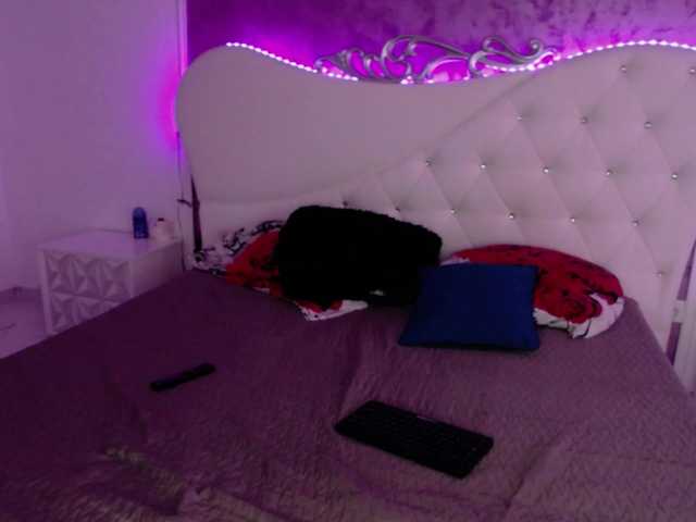 RavenFoxy live cam on BongaCams