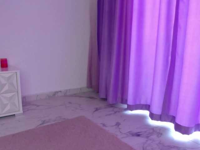 RavenFoxy live cam on BongaCams