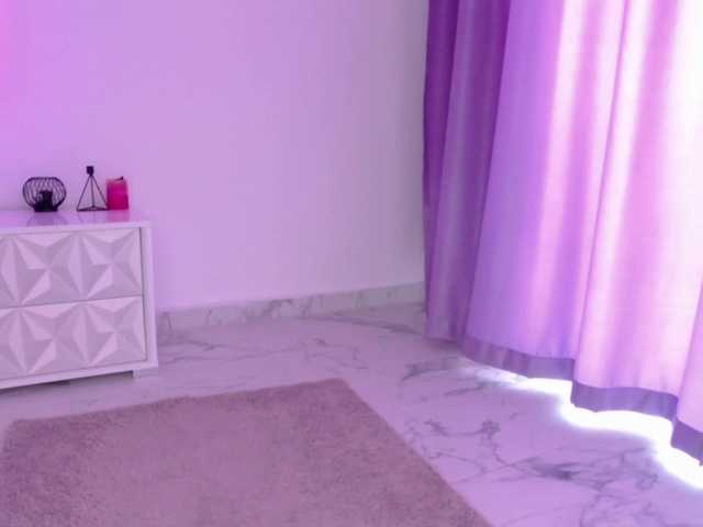 RavenFoxy live cam on BongaCams