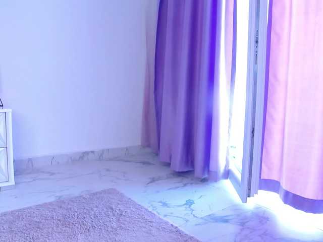 RavenFoxy live cam on BongaCams