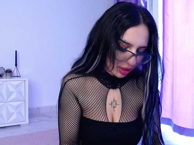 RavenFoxy live cam on BongaCams