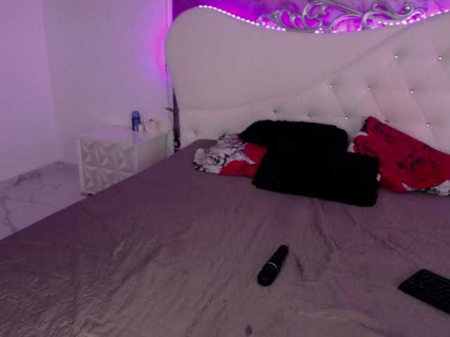 RavenFoxy live cam on BongaCams