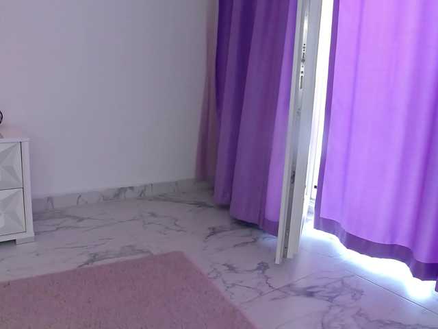 RavenFoxy live cam on BongaCams