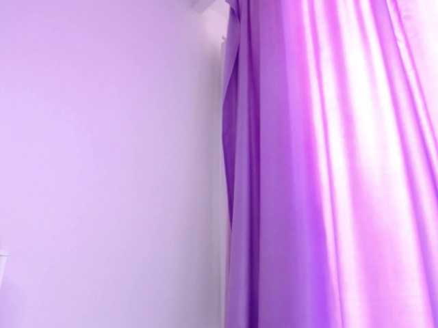 RavenFoxy live cam on BongaCams